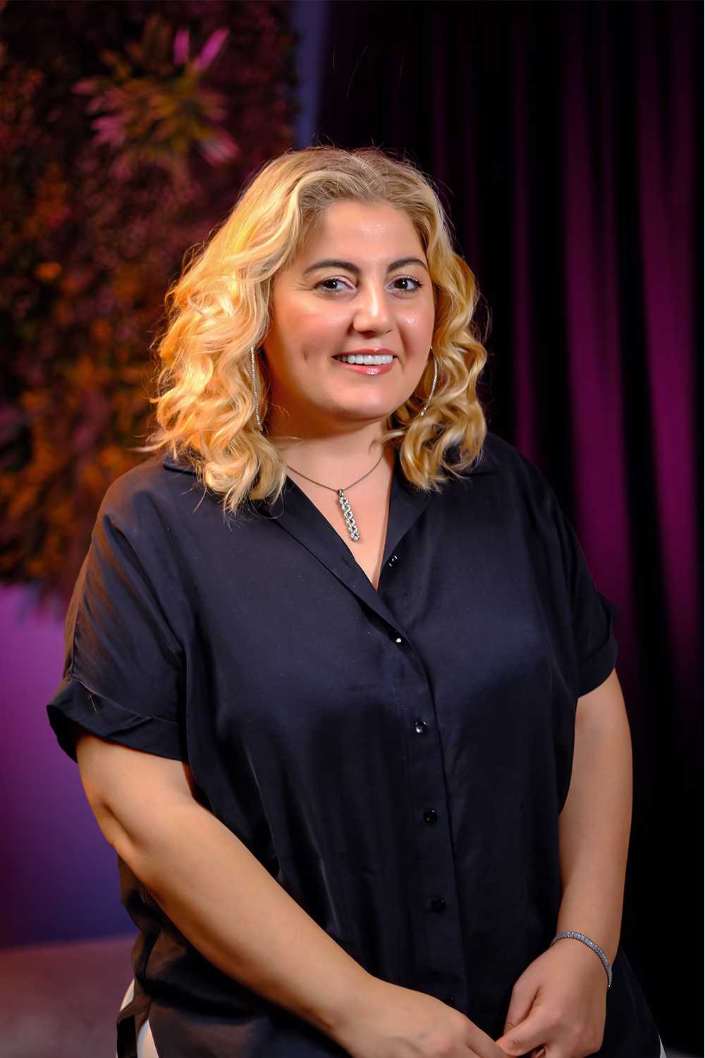 https://medisamzahnklinik.de/wp-content/uploads/2026/06/seda-toydemir-guleryuz.avif